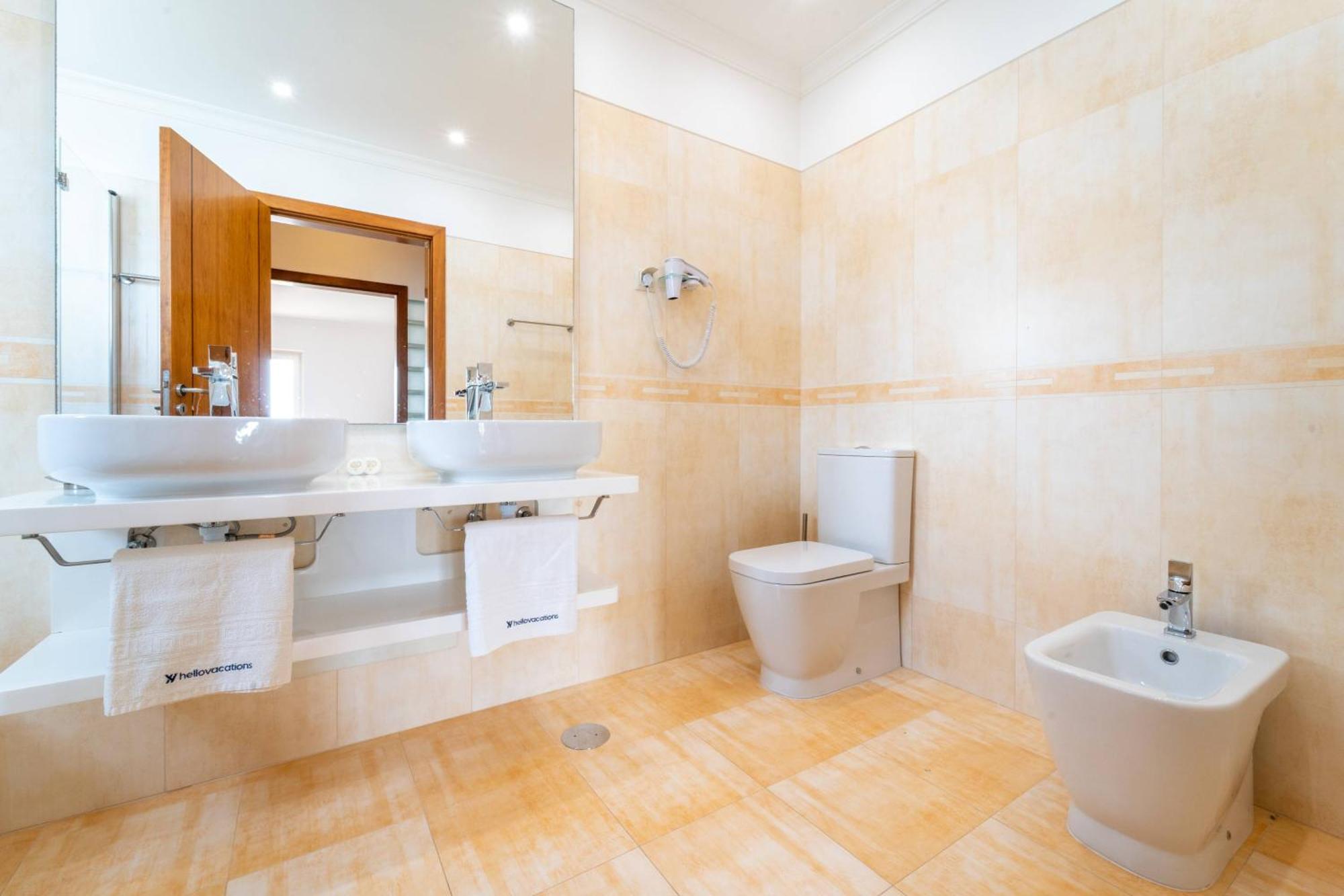 Villa Ribeiro By Hellovacations Albufeira Extérieur photo