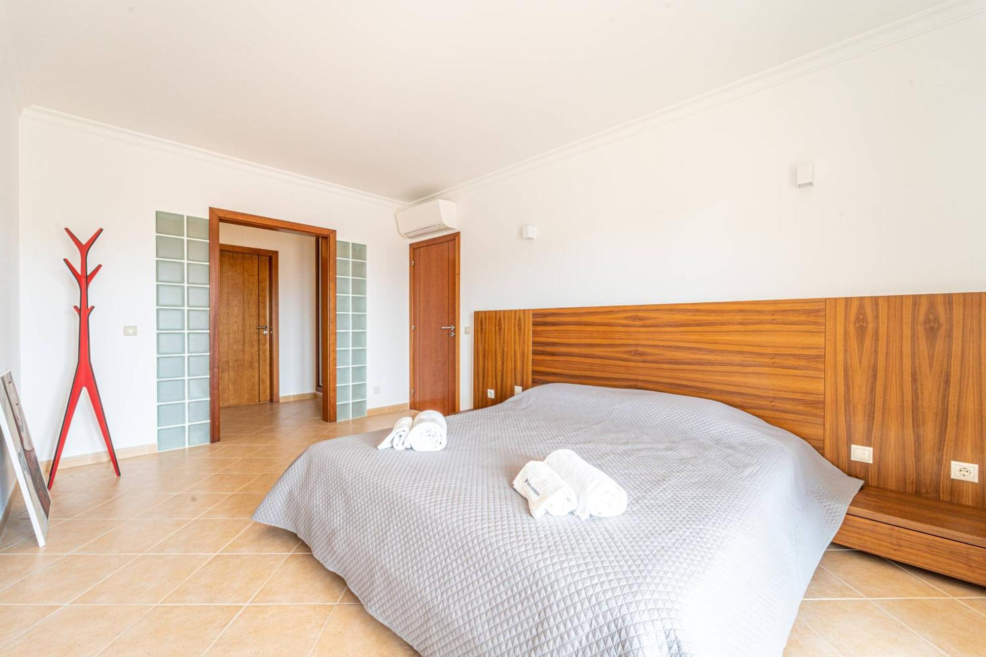 Villa Ribeiro By Hellovacations Albufeira Extérieur photo